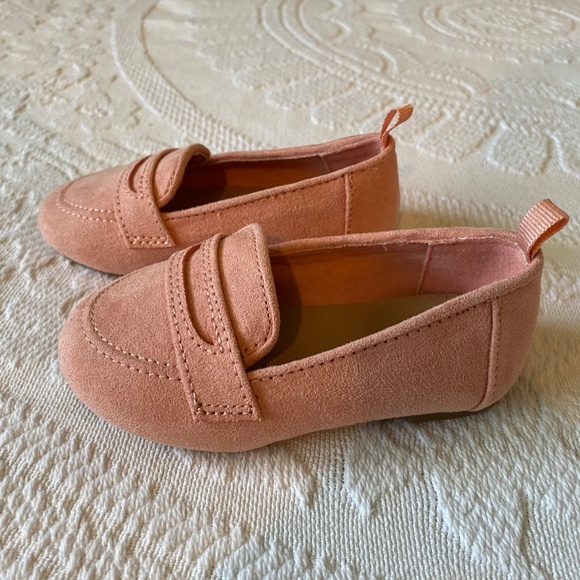 Toddler Size 5 Shoes - Picture 2 of 4